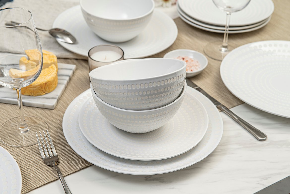 Dish Decor: Incorporating Your Dishes into Your Home's Style | Bzyoo