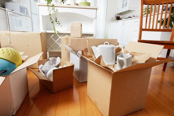Looking for a Housewarming Gift? Consider Dinnerware