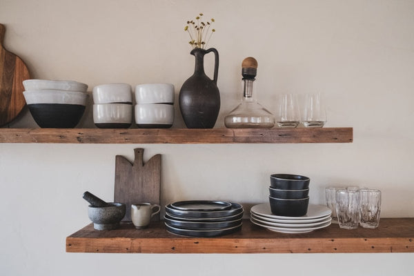 What You Should Know About Porcelain vs Ceramic Plates: Is There A Difference?