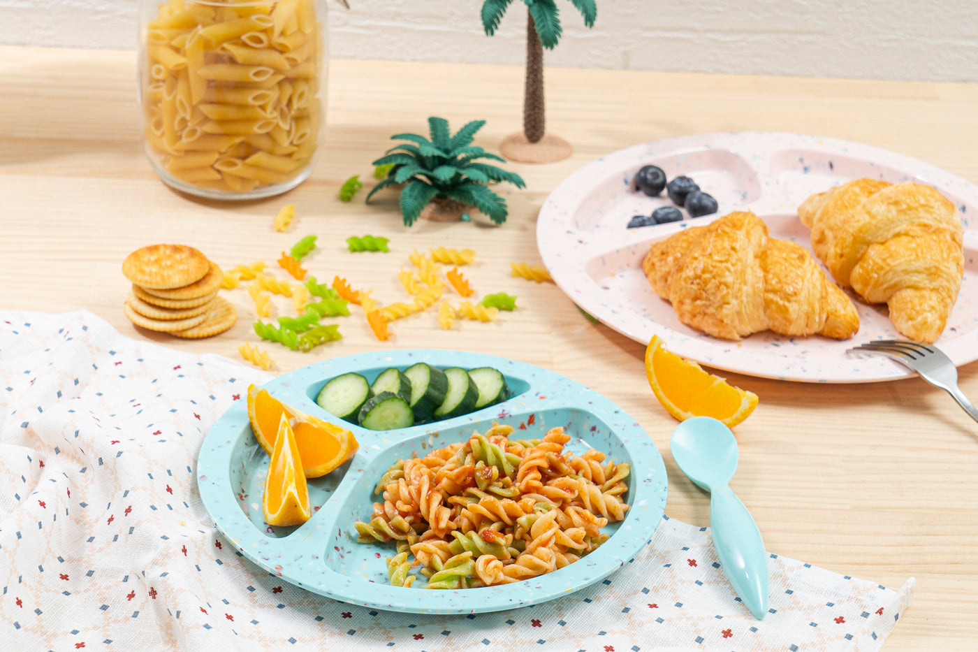2 PC 9"Confetti Divided BBQ Plate- Green